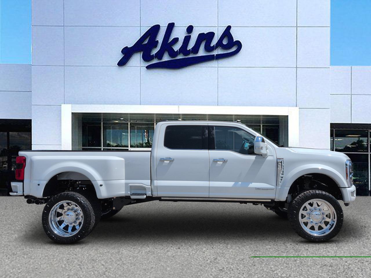 2024 Ford Super Duty F-450 DRW Platinum
