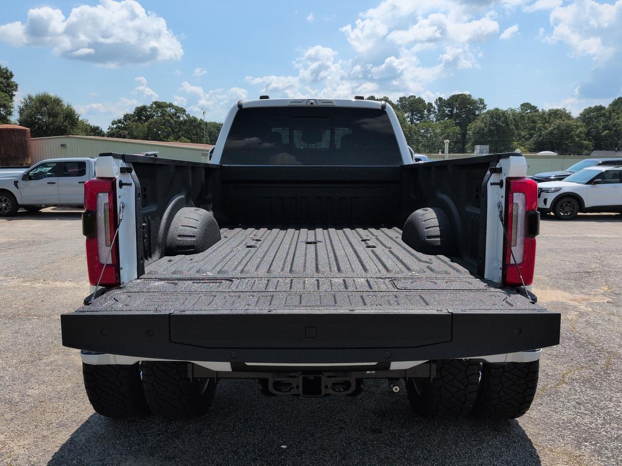 2024 Ford Super Duty F-450 DRW Platinum Winder GA