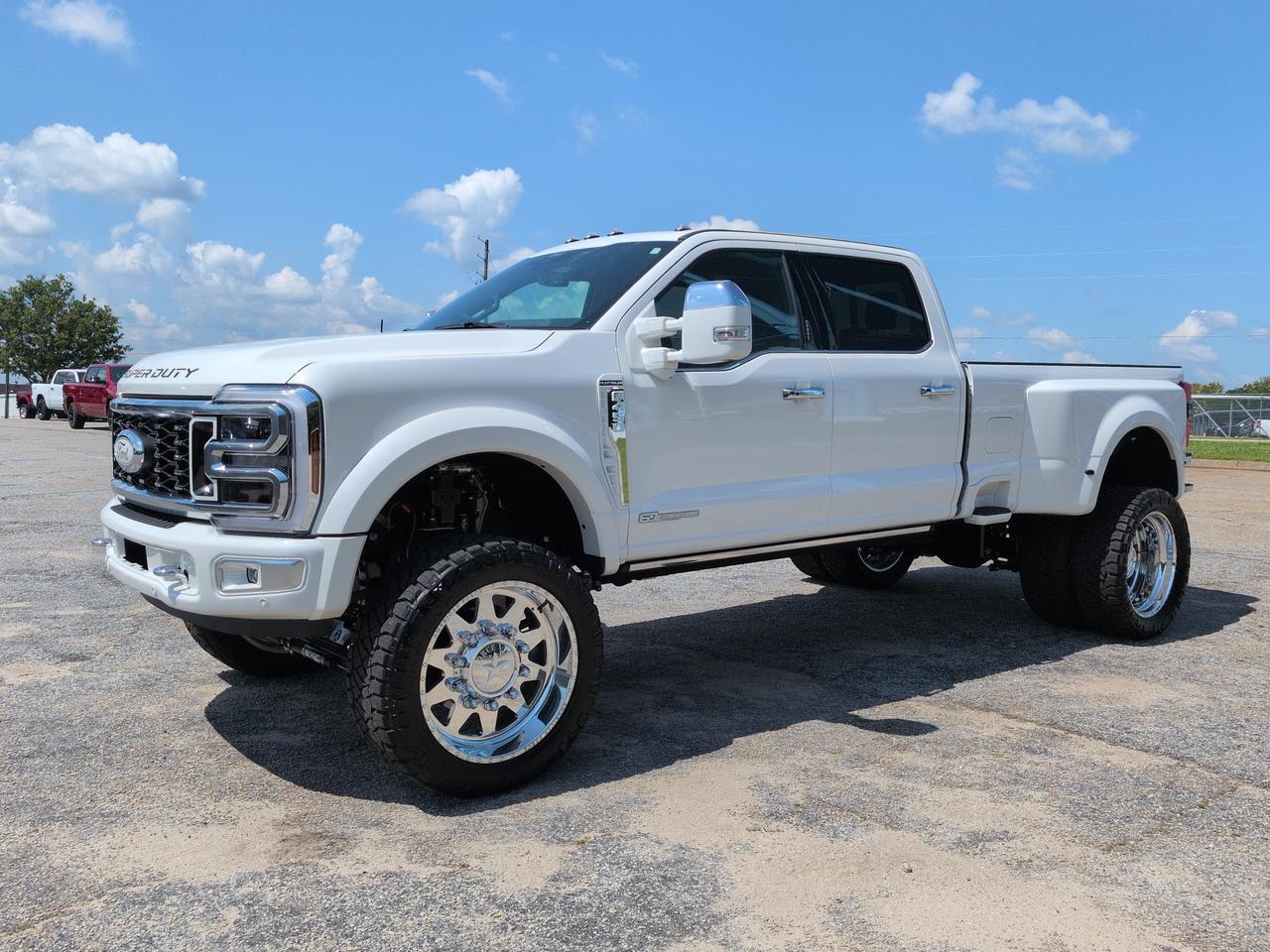 2024 Ford Super Duty F-450 DRW Platinum Winder GA