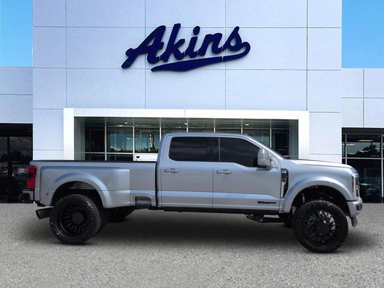 2024 Ford Super Duty F-450 DRW Platinum