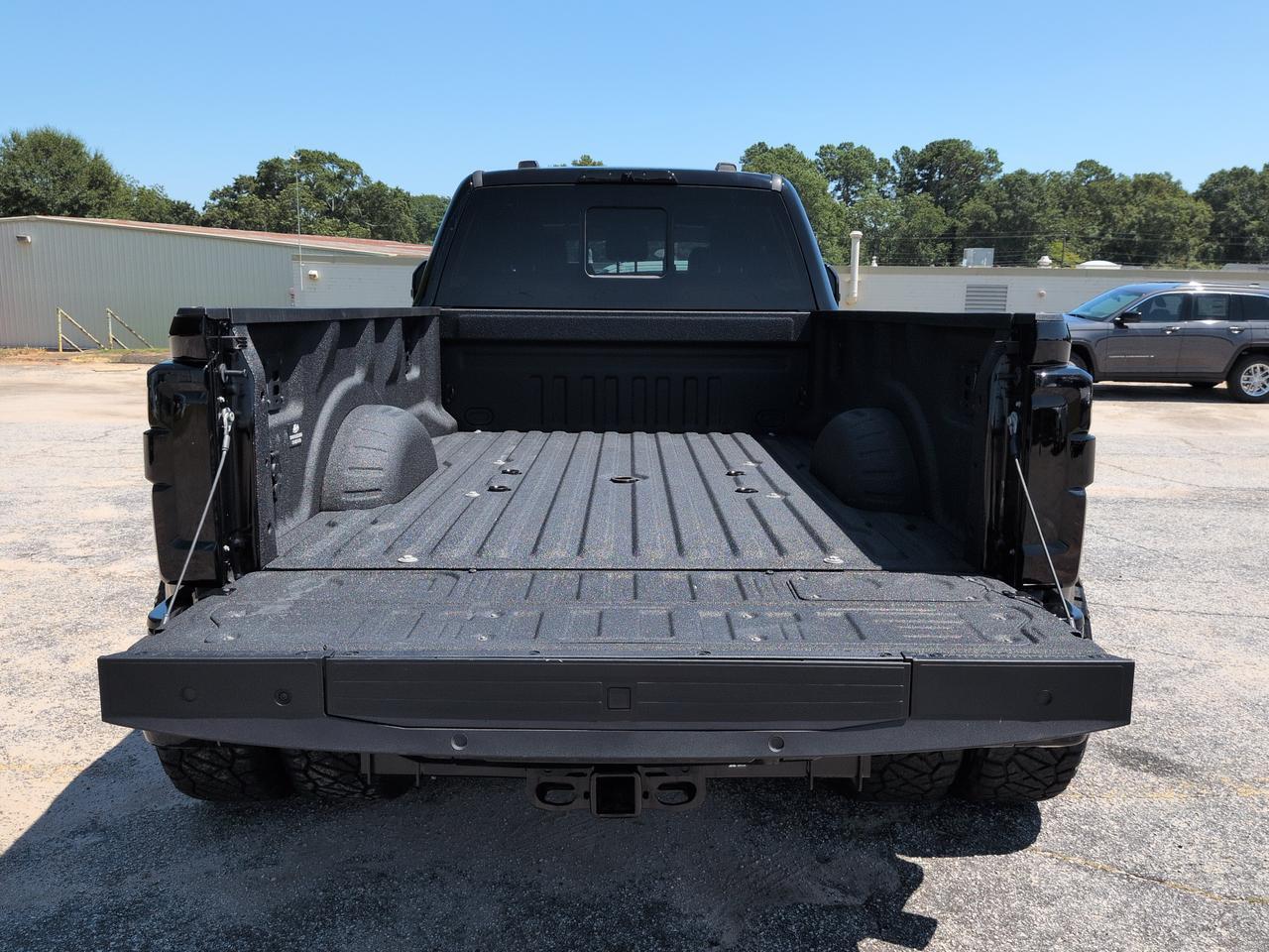 2024 Ford Super Duty F-450 DRW Platinum Winder GA