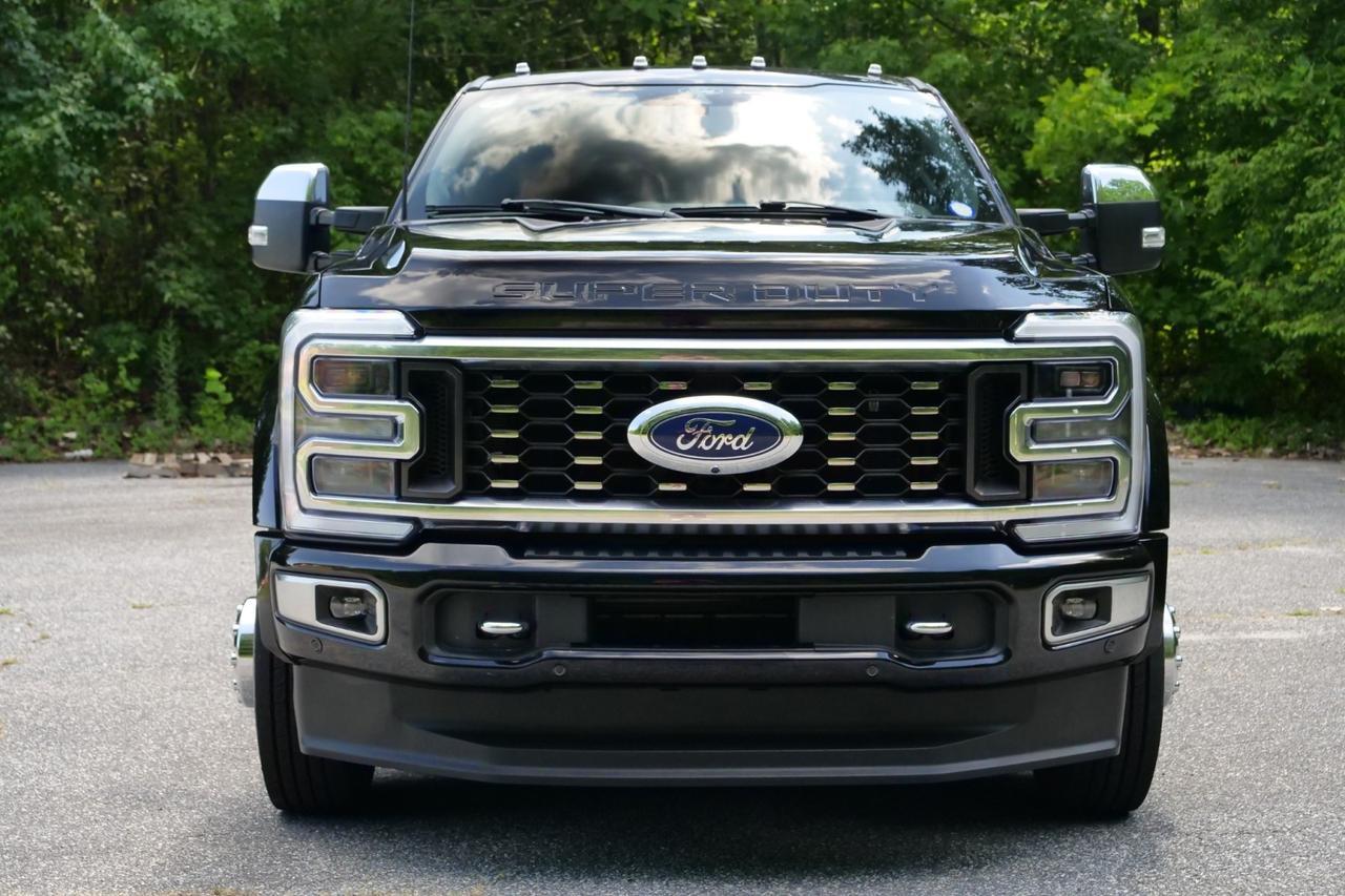 2024 Ford Super Duty F-450 Platinum 4X4 / DRW / HO Diesel / Massage Seats! Lincolnton NC