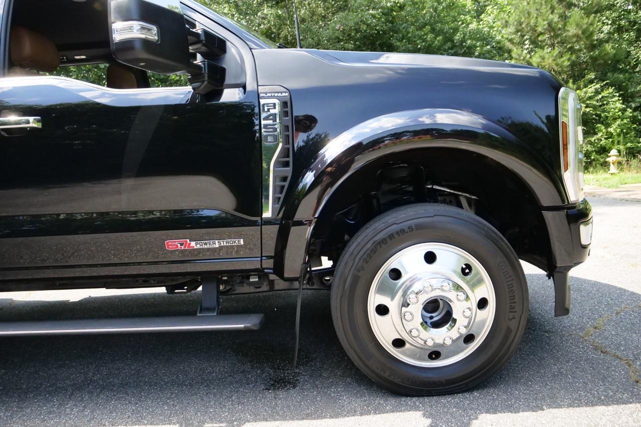 2024 Ford Super Duty F-450 Platinum 4X4 / DRW / HO Diesel / Massage Seats! Lincolnton NC