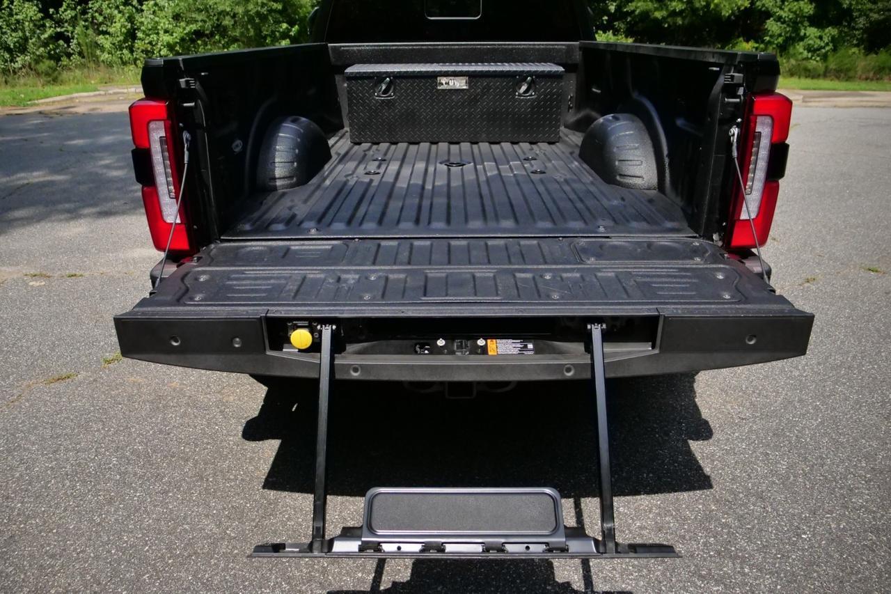 2024 Ford Super Duty F-450 Platinum 4X4 / DRW / HO Diesel / Massage Seats! Lincolnton NC