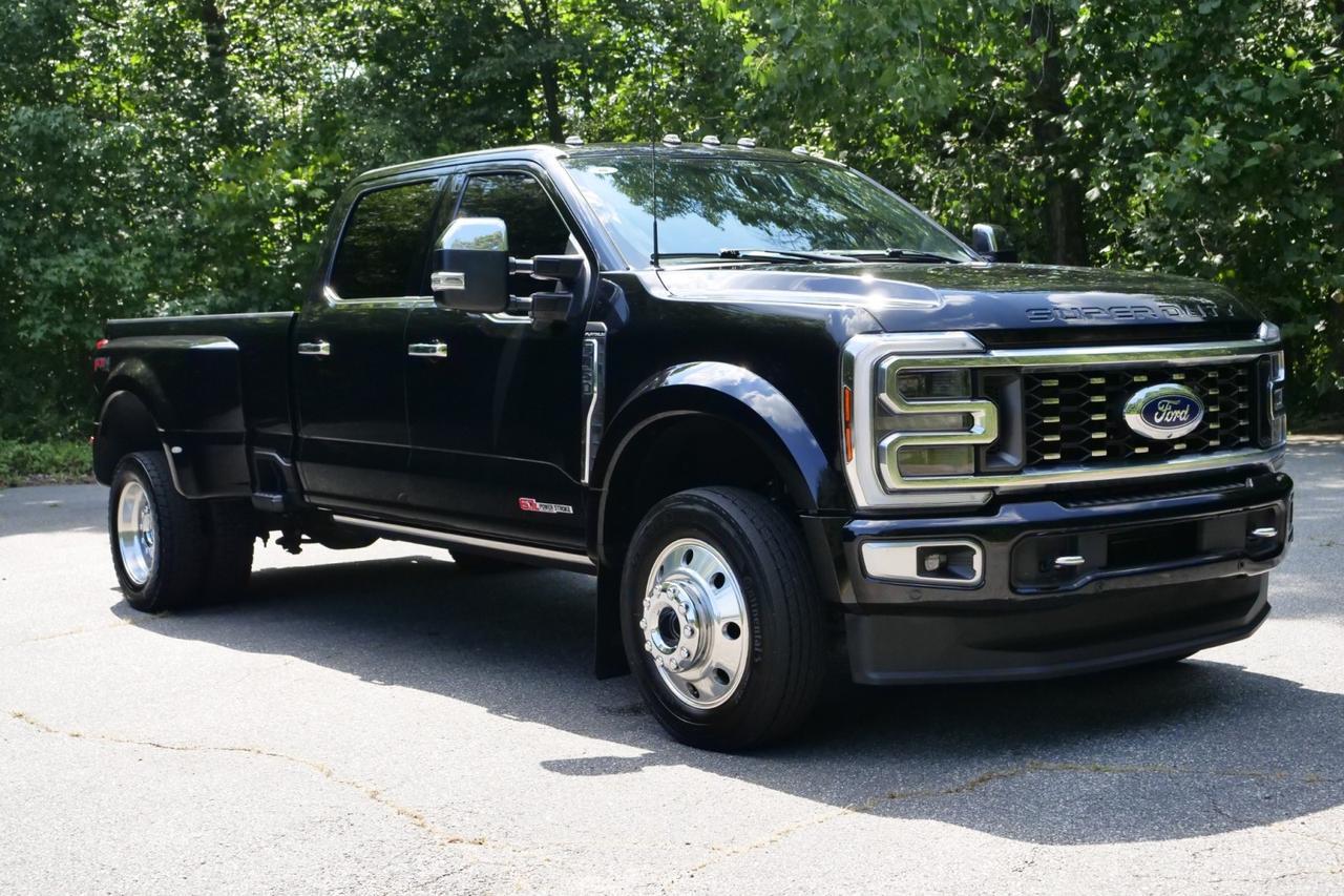 2024 Ford Super Duty F-450 Platinum 4X4 / DRW / HO Diesel / Massage Seats! Lincolnton NC