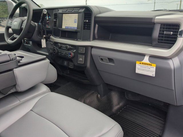 2024 Ford Super Duty F-550 DRW Flatbed Appleton WI