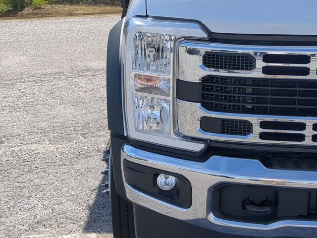 2024 Ford Super Duty F-550 DRW Flatbed Appleton WI