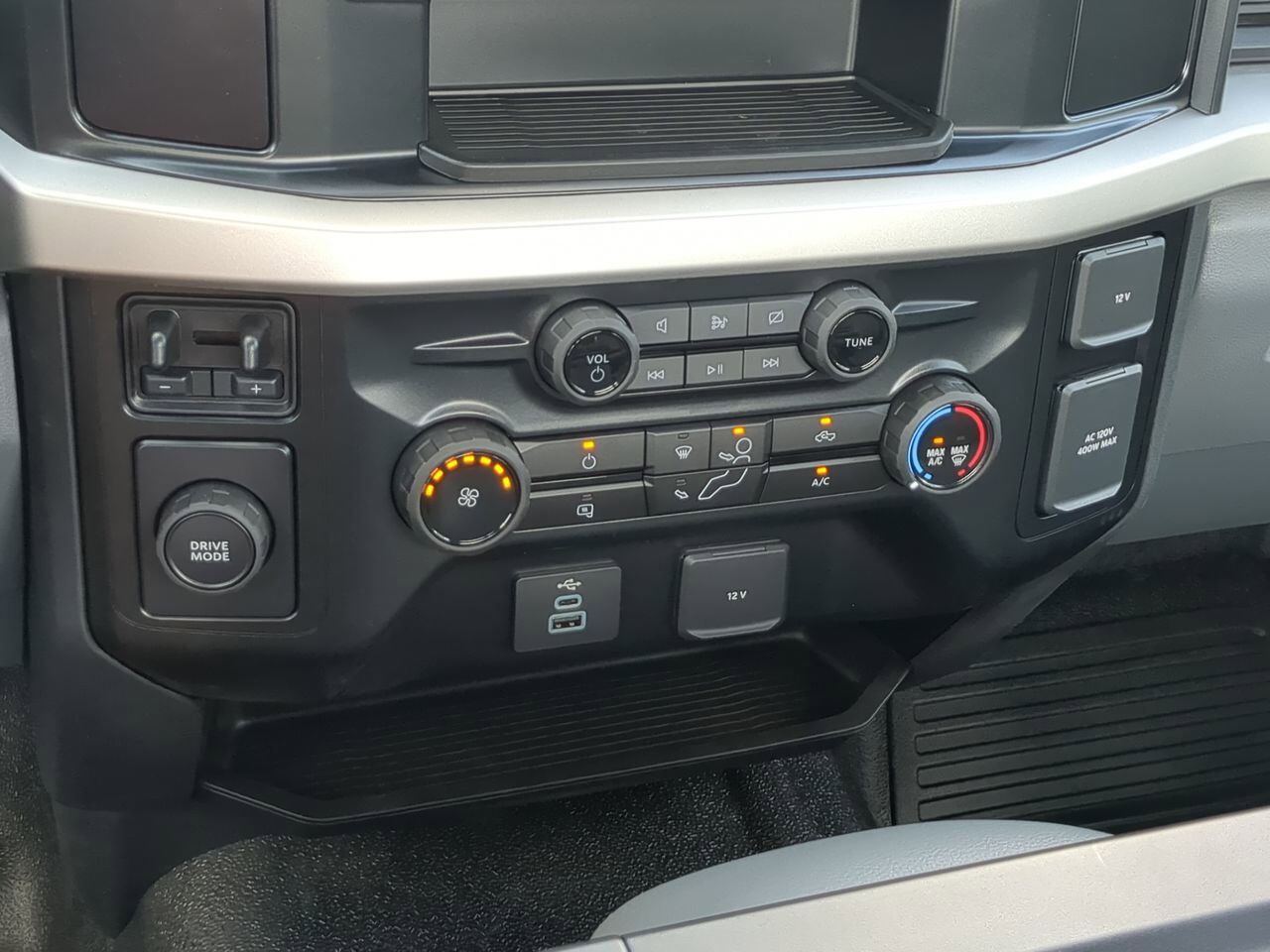 2024 Ford Super Duty F-550 DRW Rollback Winder GA