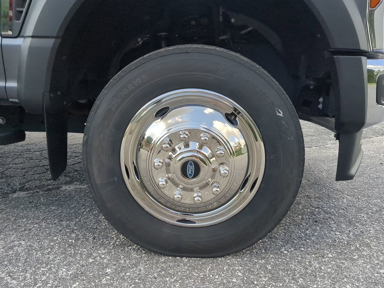 2024 Ford Super Duty F-550 with 19.5ft Chevron Rollback ROLLBACK Winder GA