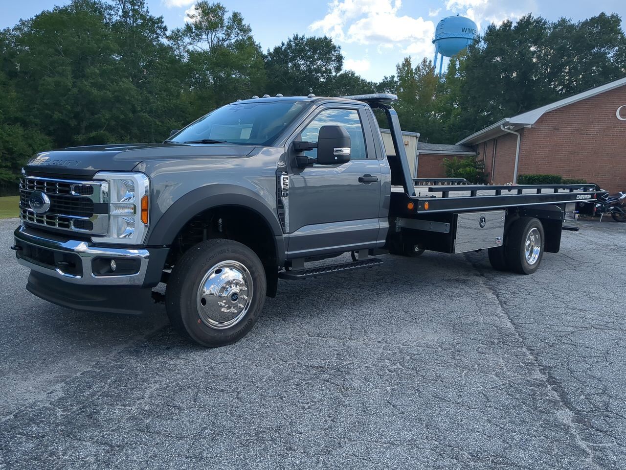 2024 Ford Super Duty F-550 with 19.5ft Chevron Rollback ROLLBACK Winder GA