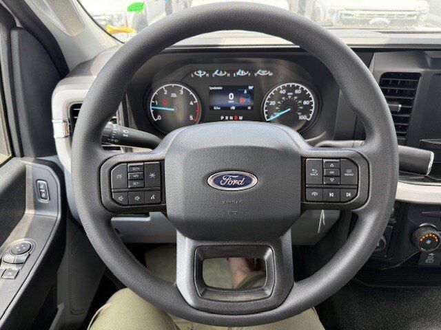 2024 Ford Super Duty F-600 DRW Flatbed XL New Braunfels TX