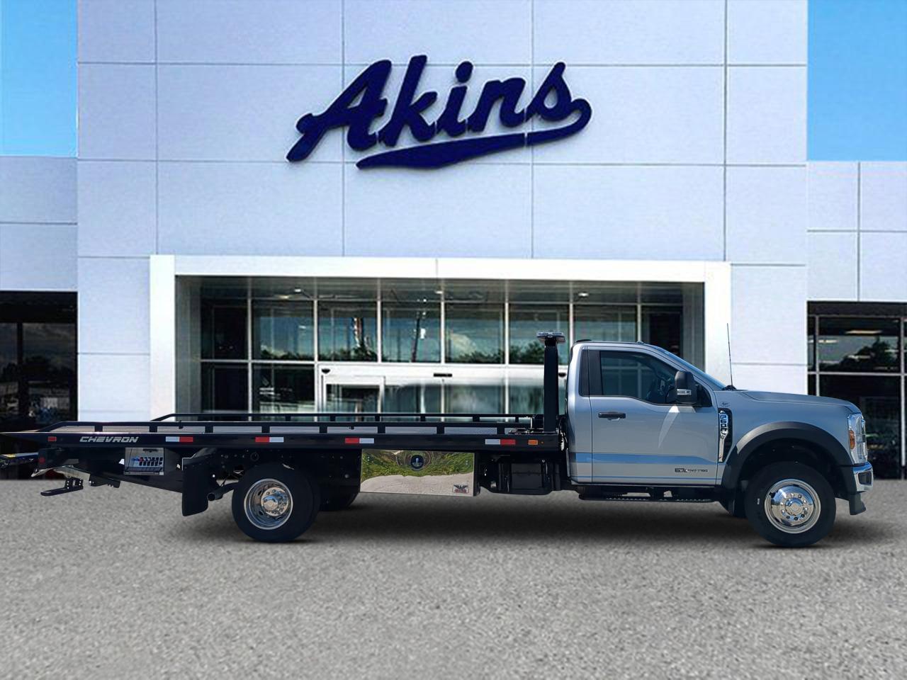 2024 Ford Super Duty F-600 DRW XL