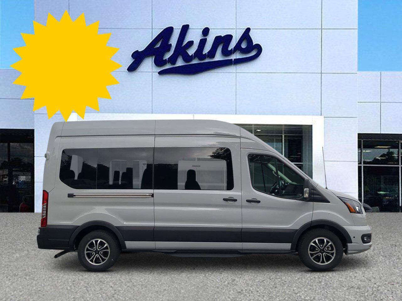 2024 Ford Transit 15 Passenger Wagon XLT