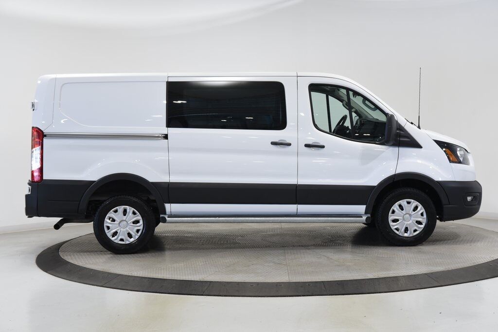2024 Ford Transit-250 Base Akron