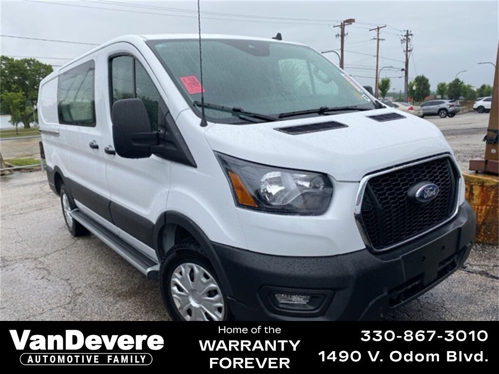 2024 Ford Transit-250 Base Akron