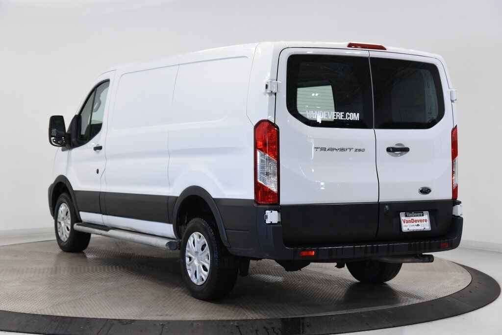 2024 Ford Transit-250 Base Akron