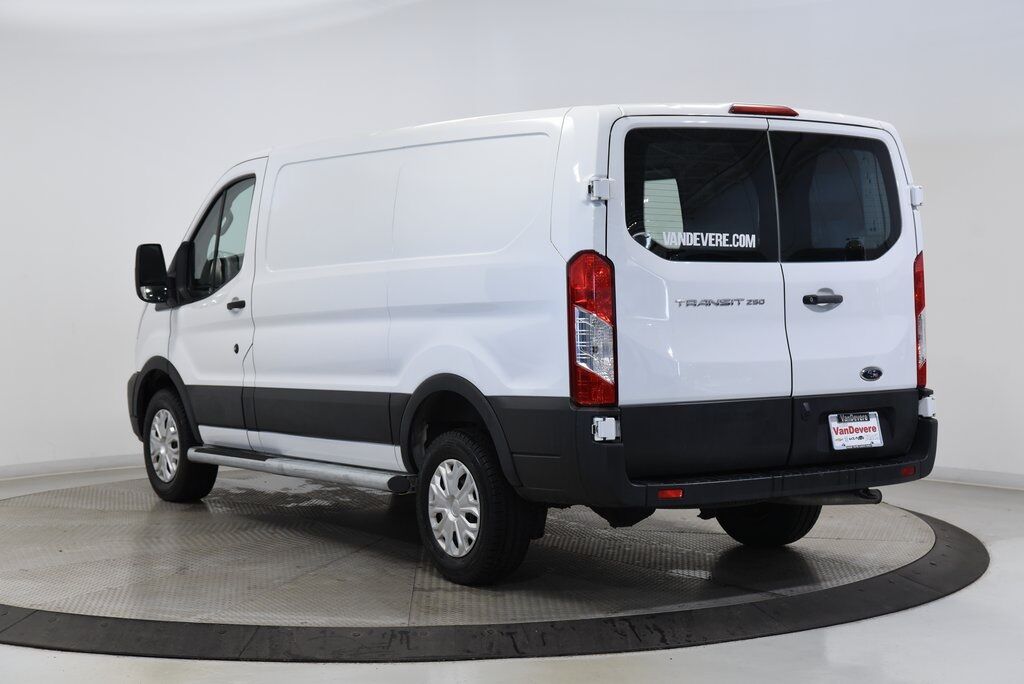 2024 Ford Transit-250 Base Akron