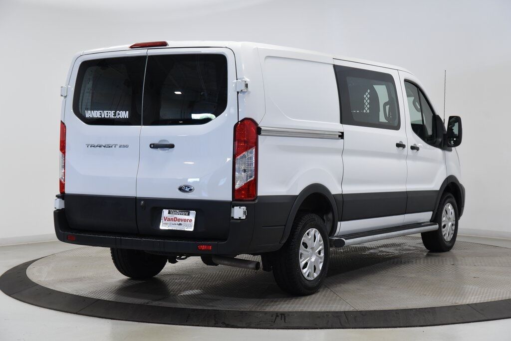 2024 Ford Transit-250 Base Akron