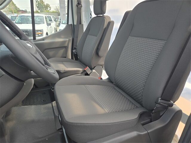 2024 Ford Transit photo 3