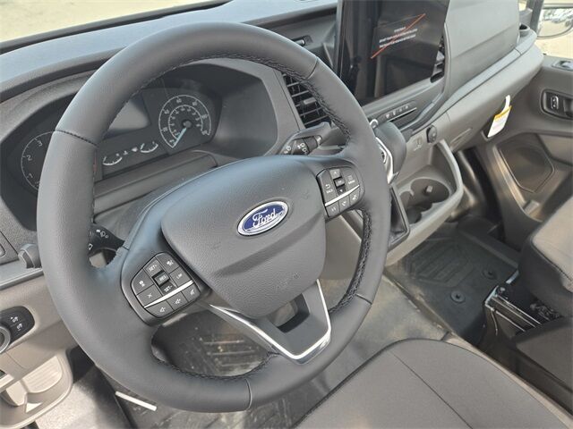 2024 Ford Transit photo 4