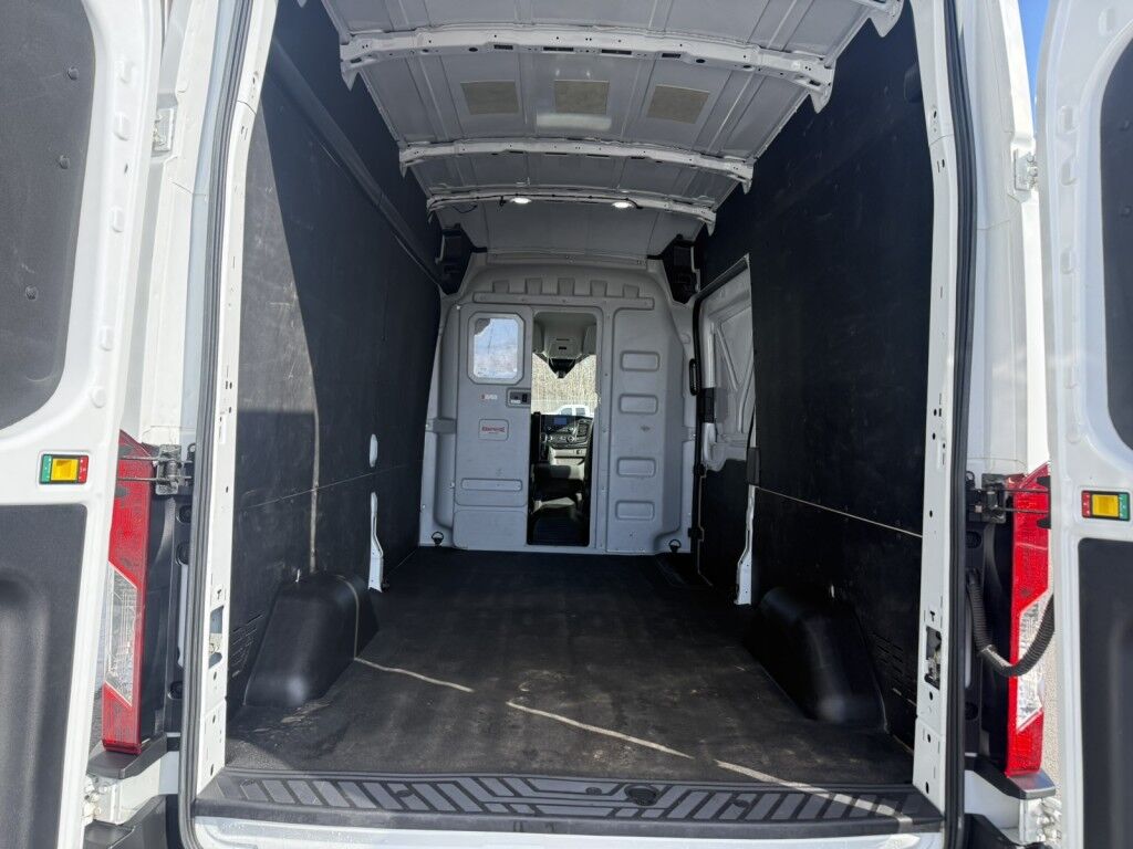 2024 Ford Transit Cargo Van T-250 148 Hi Rf 9070 GVWR RWD Maumee OH