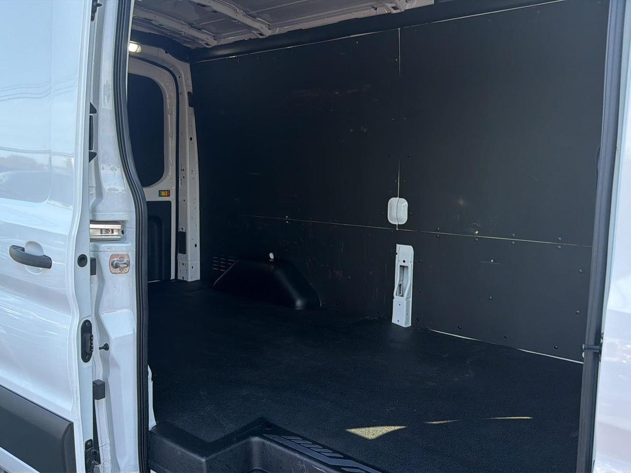 2024 Ford Transit Cargo Van T-250 148" MED RF 90 Gaithersburg MD
