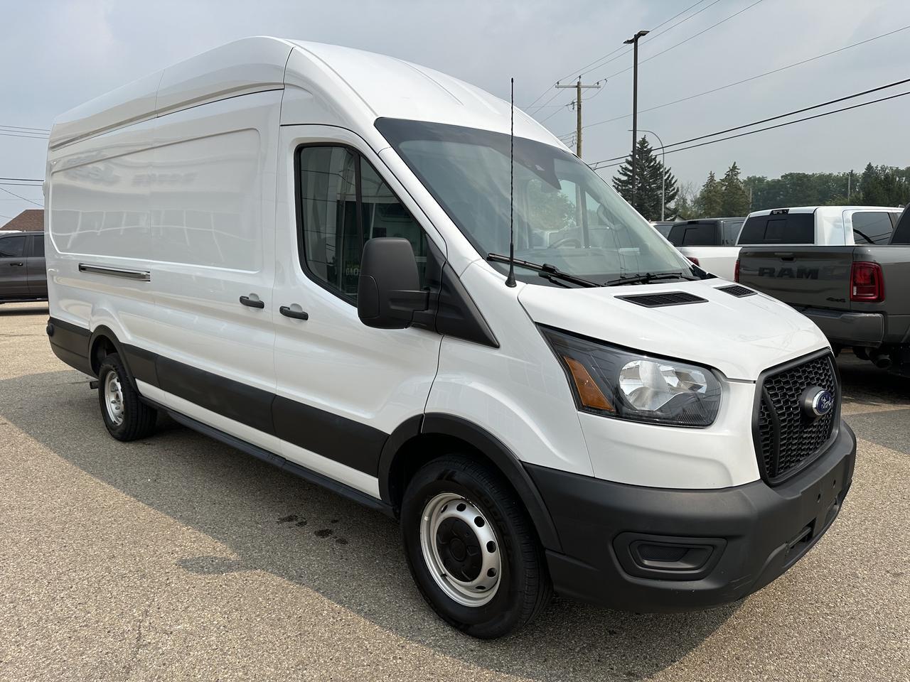 2024 Ford Transit Cargo Van T250 | V6 | RWD | 10-Speed Automatic | Rearview Camera | Keyless Entry | Bluetooth | Towing Redwater AB