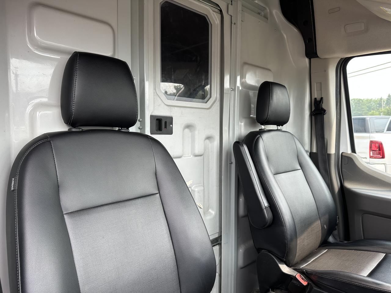 2024 Ford Transit Cargo Van T250 | V6 | RWD | 10-Speed Automatic | Rearview Camera | Keyless Entry | Bluetooth | Towing Redwater AB