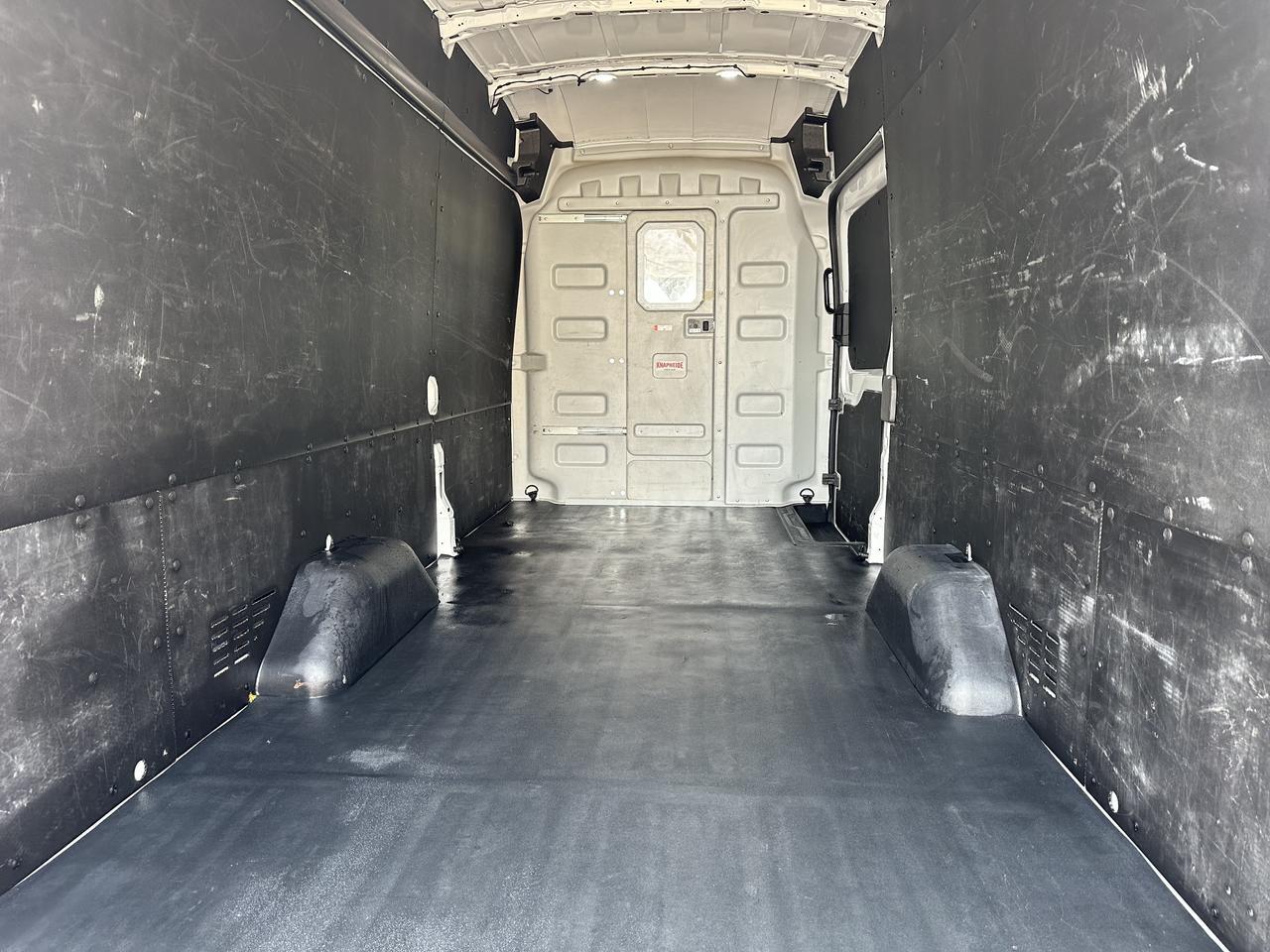 2024 Ford Transit Cargo Van T250 | V6 | RWD | 10-Speed Automatic | Rearview Camera | Keyless Entry | Bluetooth | Towing Redwater AB
