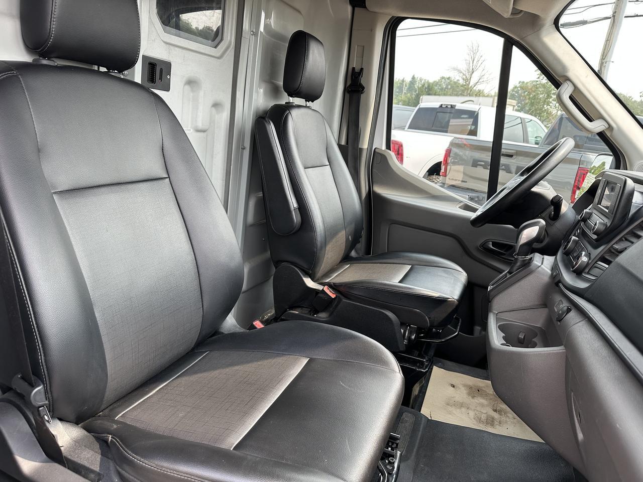 2024 Ford Transit Cargo Van T250 | V6 | RWD | 10-Speed Automatic | Rearview Camera | Keyless Entry | Bluetooth | Towing Redwater AB