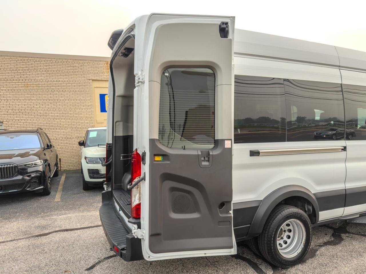2024 Ford Transit Passenger Wagon T-350 HD XL High Roof Tallmadge OH