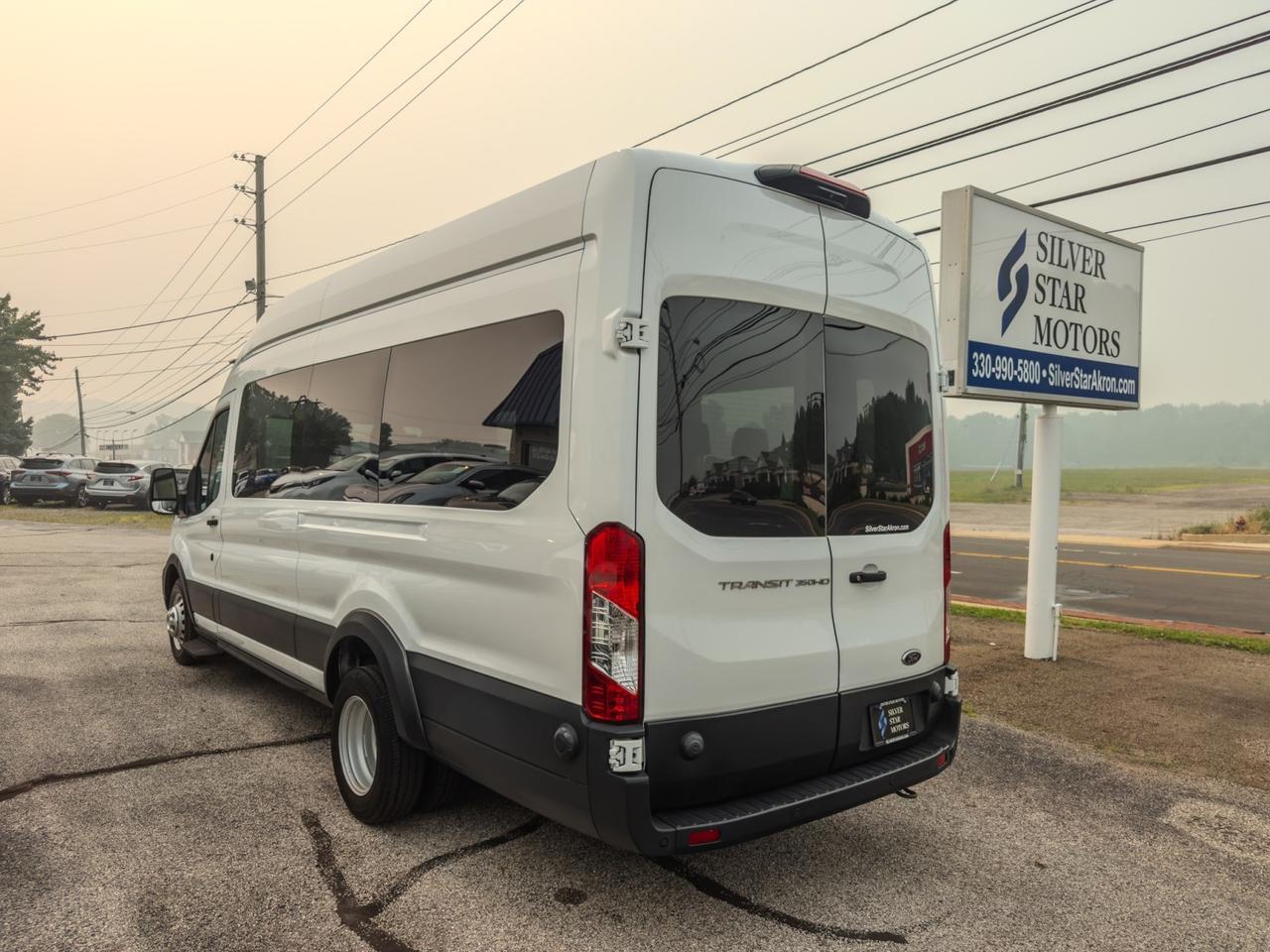 2024 Ford Transit Passenger Wagon T-350 HD XL High Roof Tallmadge OH