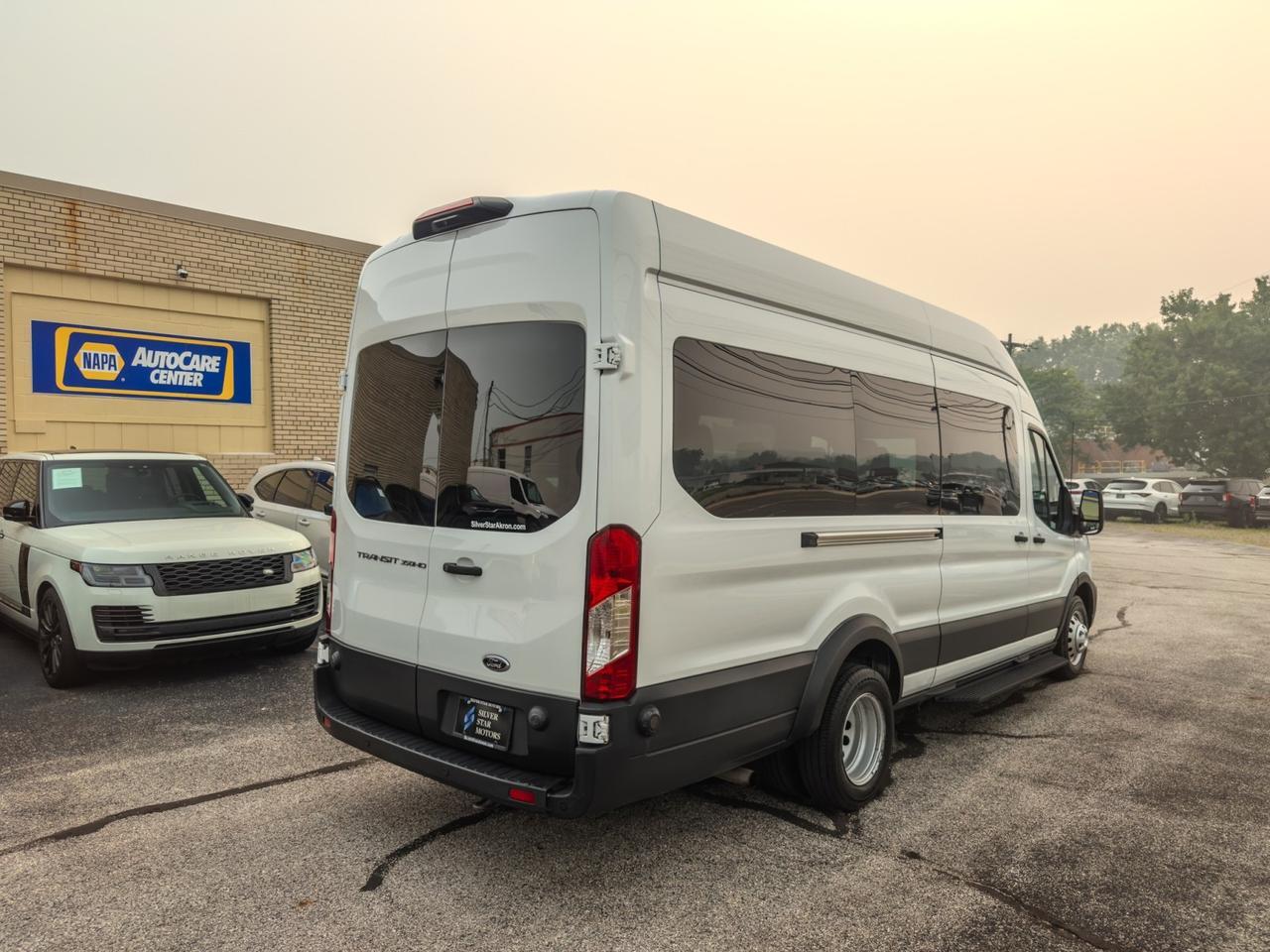 2024 Ford Transit Passenger Wagon T-350 HD XL High Roof Tallmadge OH