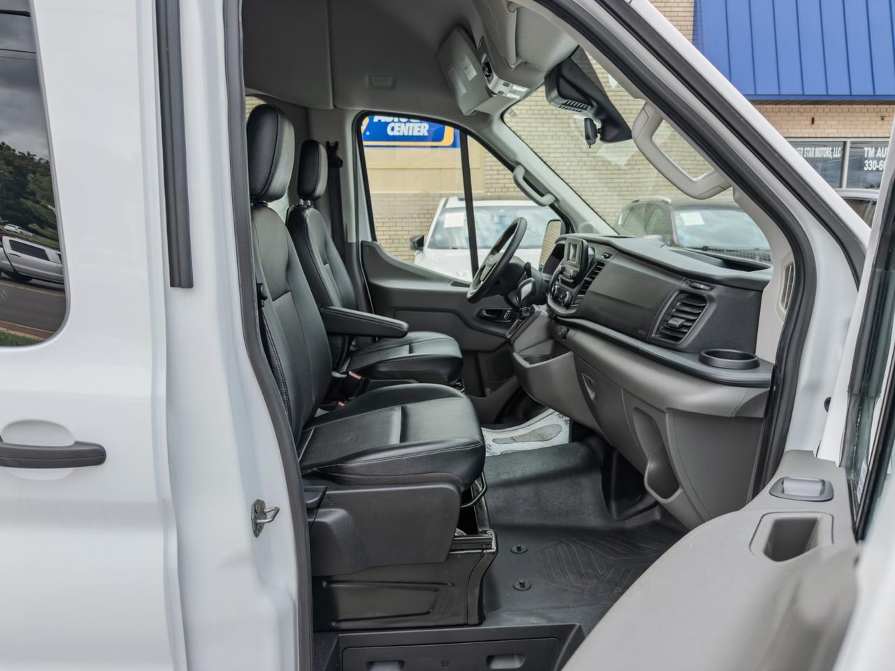 2024 Ford Transit Passenger Wagon T-350 HD XL High Roof Tallmadge OH
