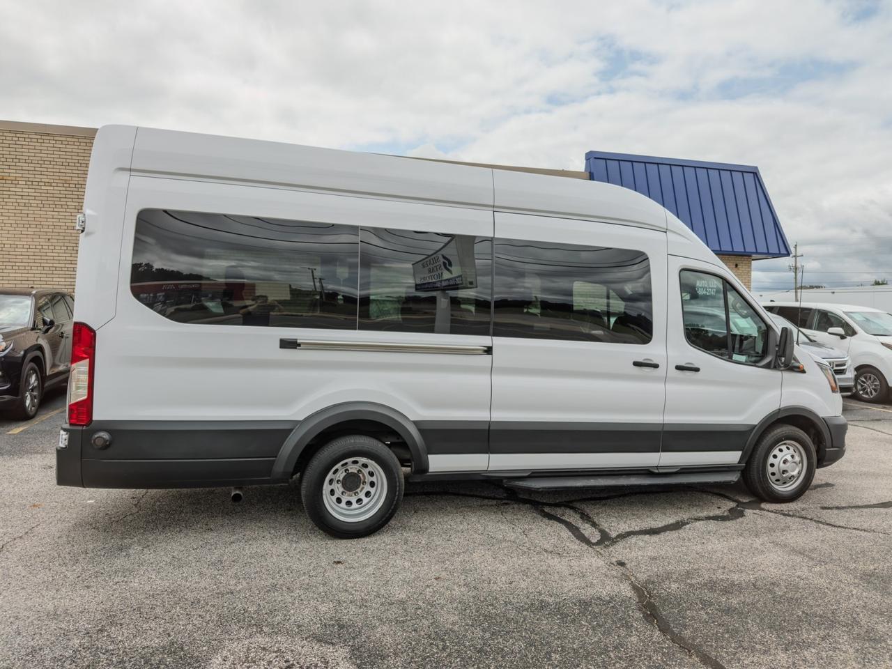 2024 Ford Transit Passenger Wagon T-350 HD XL High Roof Tallmadge OH
