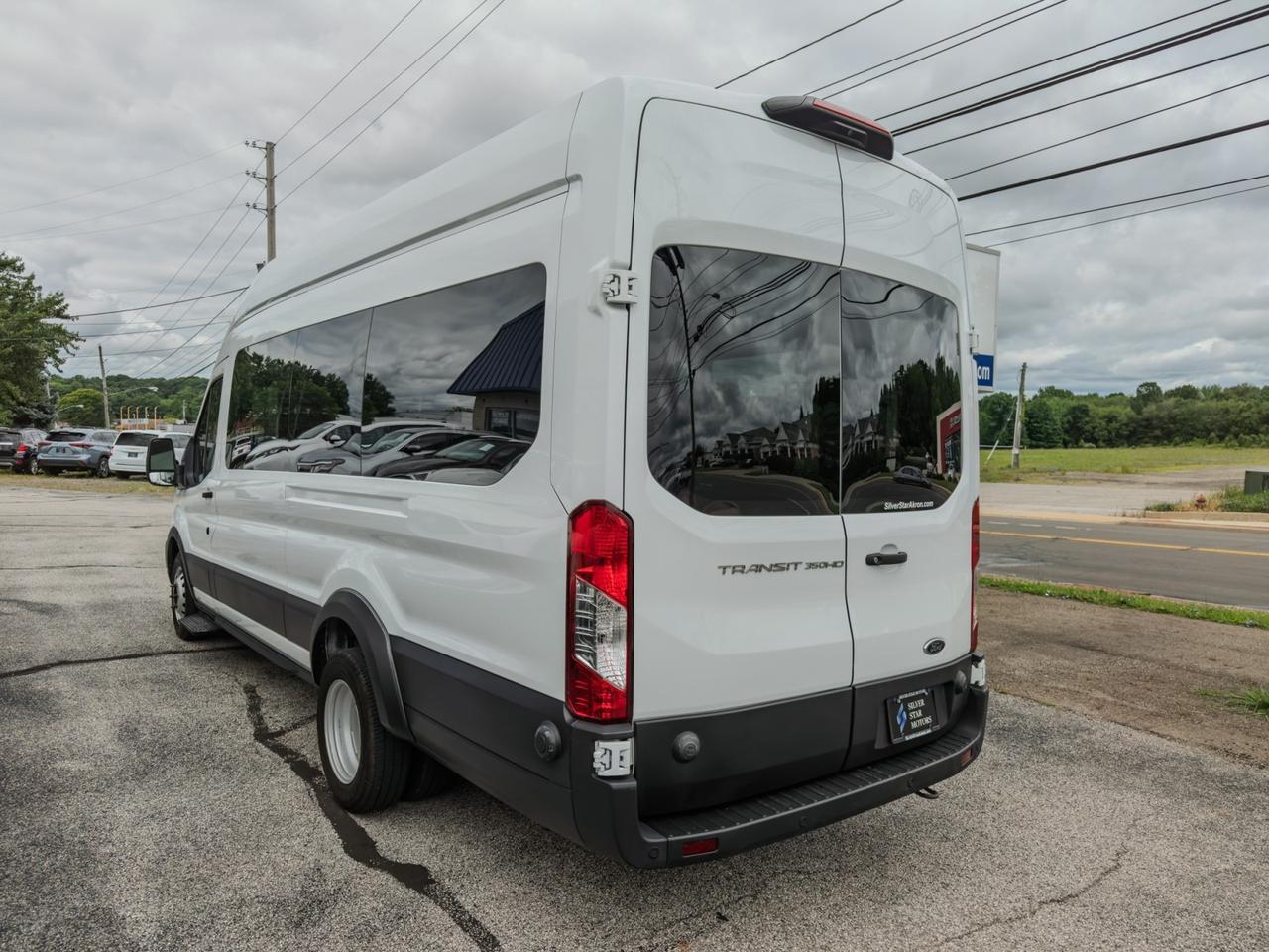2024 Ford Transit Passenger Wagon T-350 HD XL High Roof Tallmadge OH