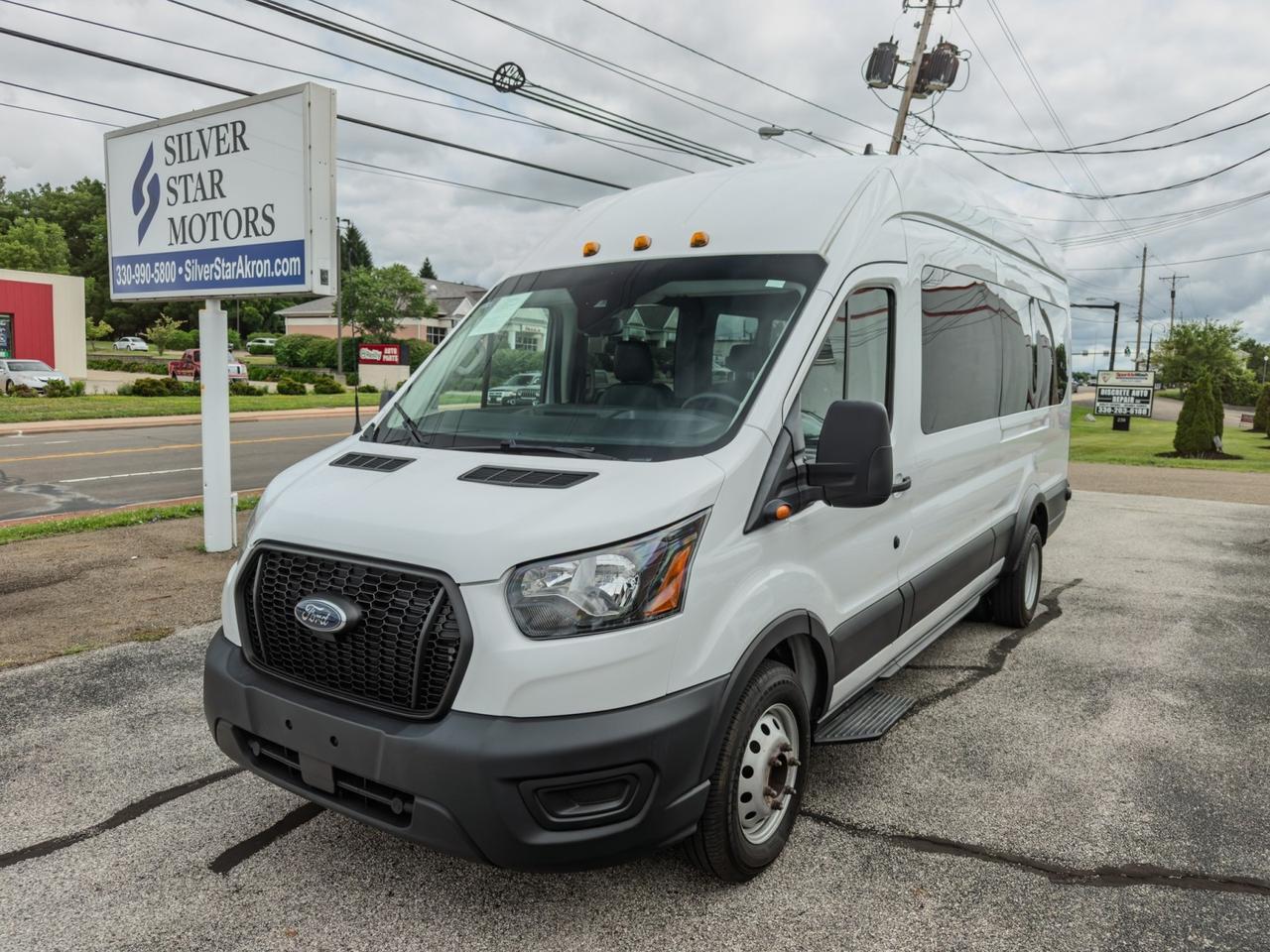 2024 Ford Transit Passenger Wagon T-350 HD XL High Roof Tallmadge OH
