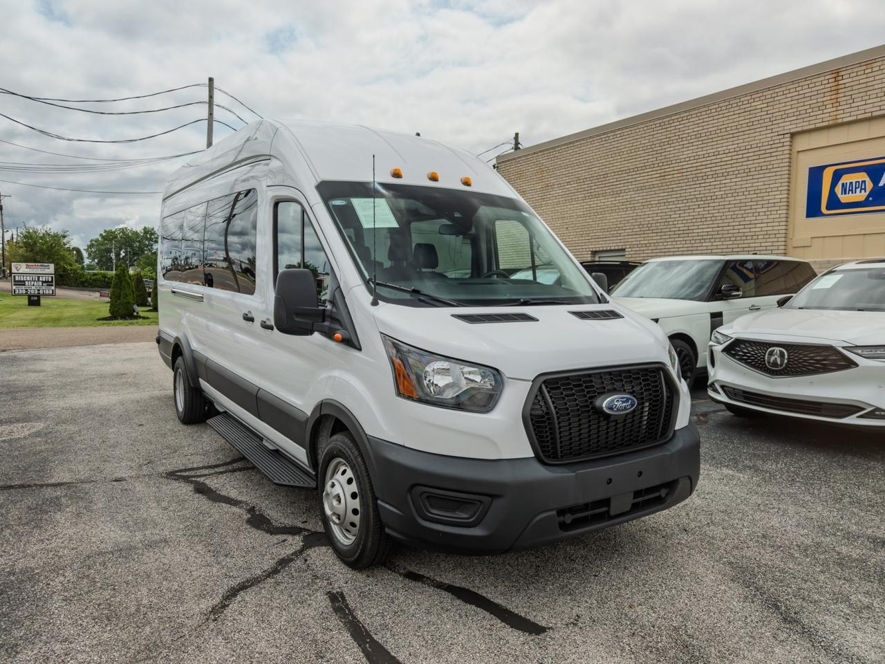 2024 Ford Transit Passenger Wagon T-350 HD XL High Roof