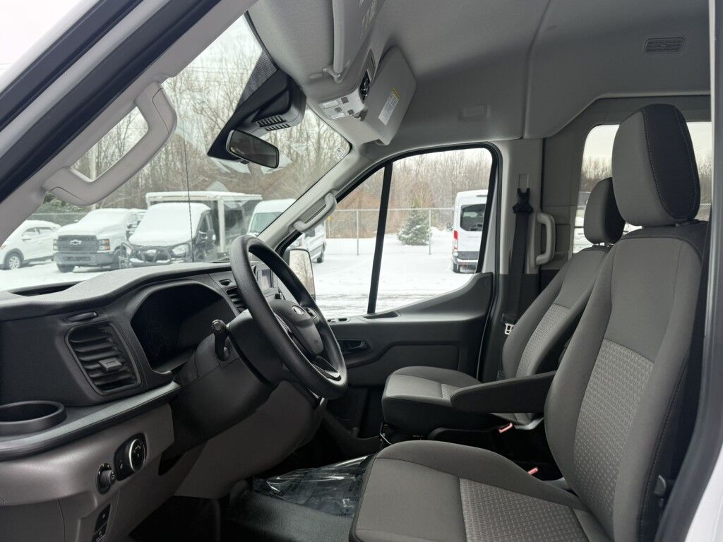 2024 Ford Transit Passenger Wagon T-350 Med Roof XL 15 Passenger Maumee OH