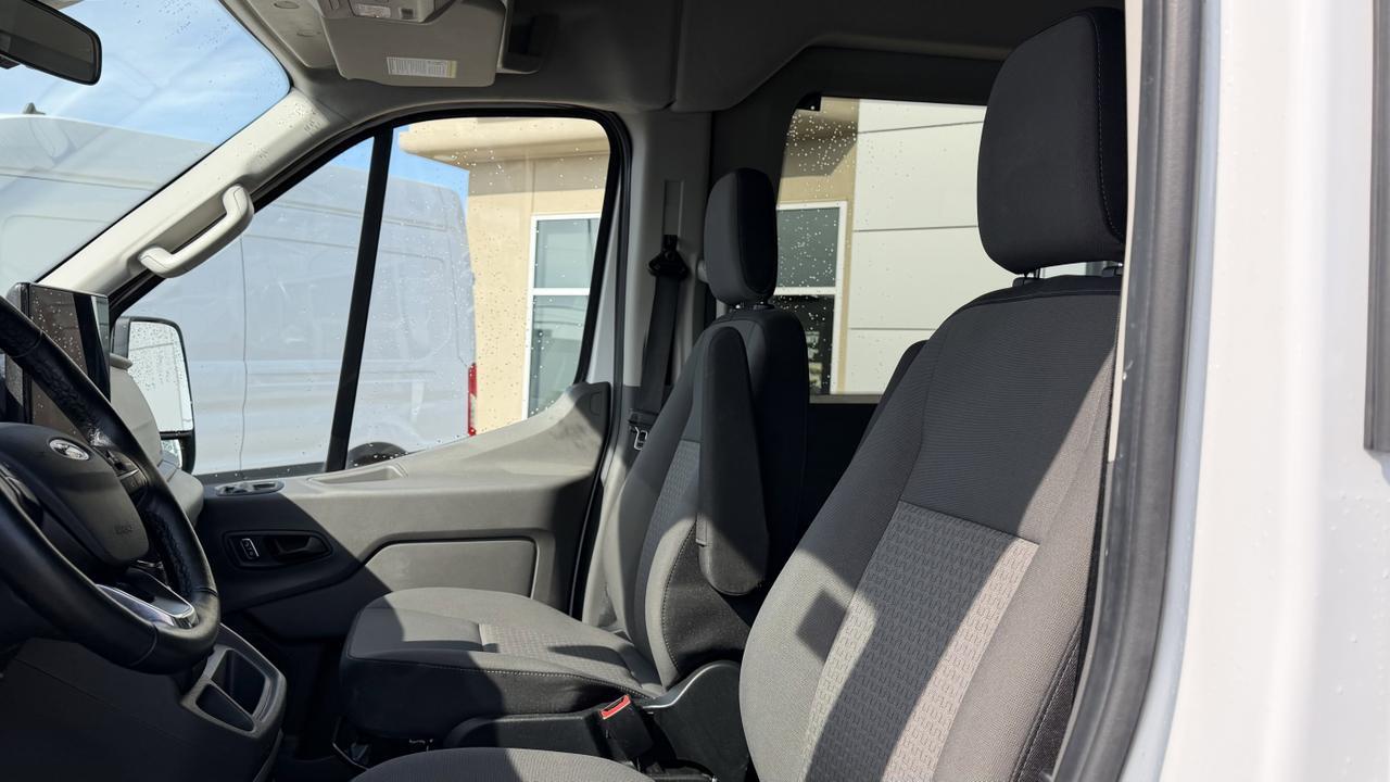2024 Ford Transit Passenger Wagon T350 AWD V6 | Low KMs | 3rd Row Seating | Keyless Entry | Towing Redwater AB