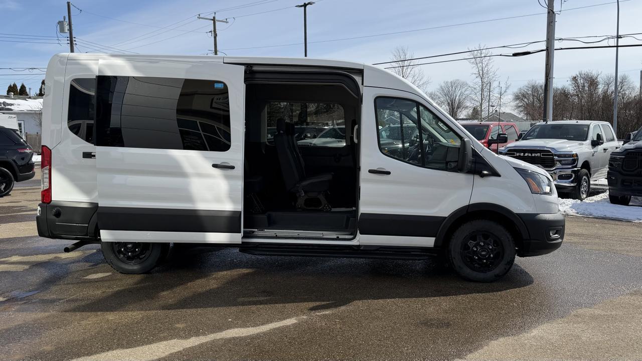 2024 Ford Transit Passenger Wagon T350 AWD V6 | Low KMs | 3rd Row Seating | Keyless Entry | Towing Redwater AB