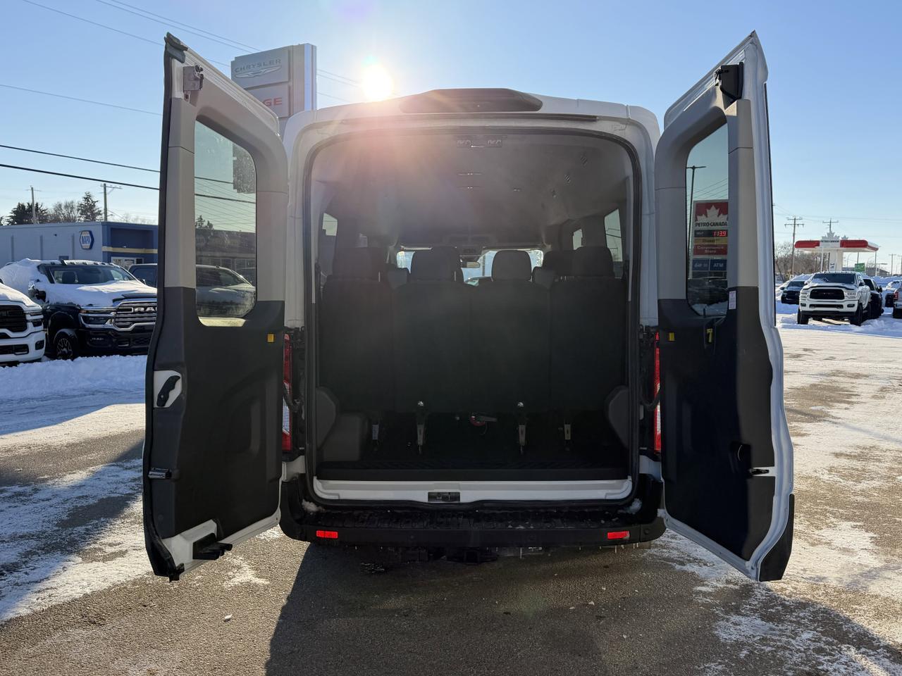 2024 Ford Transit Passenger Wagon T350 AWD V6 | Low KMs | 3rd Row Seating | Keyless Entry | Towing Redwater AB