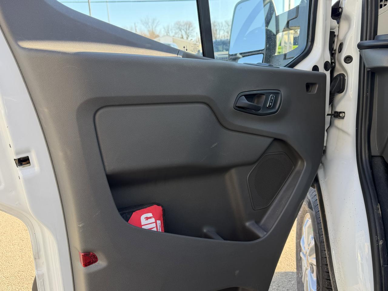 2024 Ford Transit Passenger Wagon T350 RWD | V6 | Low KMS | 3rd Row Seating | Keyless Entry | Towing Capability Redwater AB