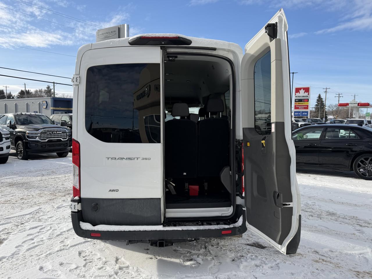 2024 Ford Transit Passenger Wagon XLT AWD | V6 | NAV | 3rd Row Seating | Keyless Entry | Low KMs | Towing Capability Redwater AB