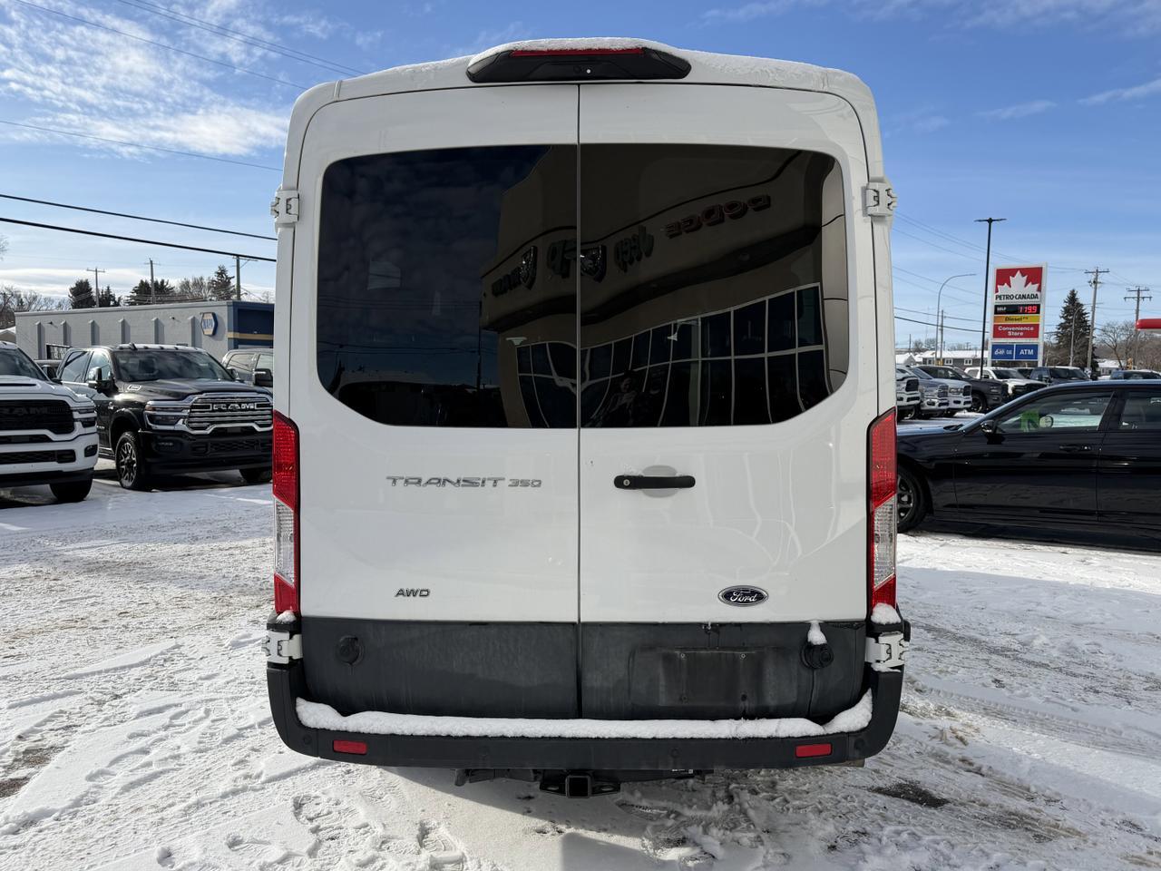 2024 Ford Transit Passenger Wagon XLT AWD | V6 | NAV | 3rd Row Seating | Keyless Entry | Low KMs | Towing Capability Redwater AB