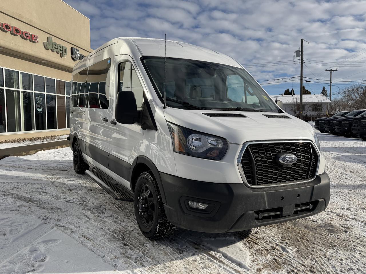 2024 Ford Transit Passenger Wagon XLT AWD | V6 | NAV | 3rd Row Seating | Keyless Entry | Low KMs | Towing Capability Redwater AB
