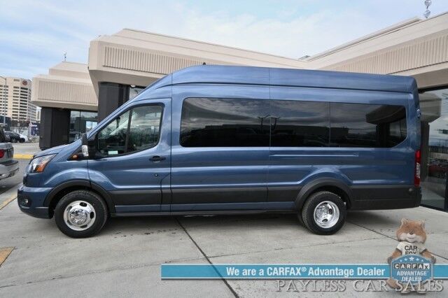 2024 Ford Transit Passenger Wagon XLT