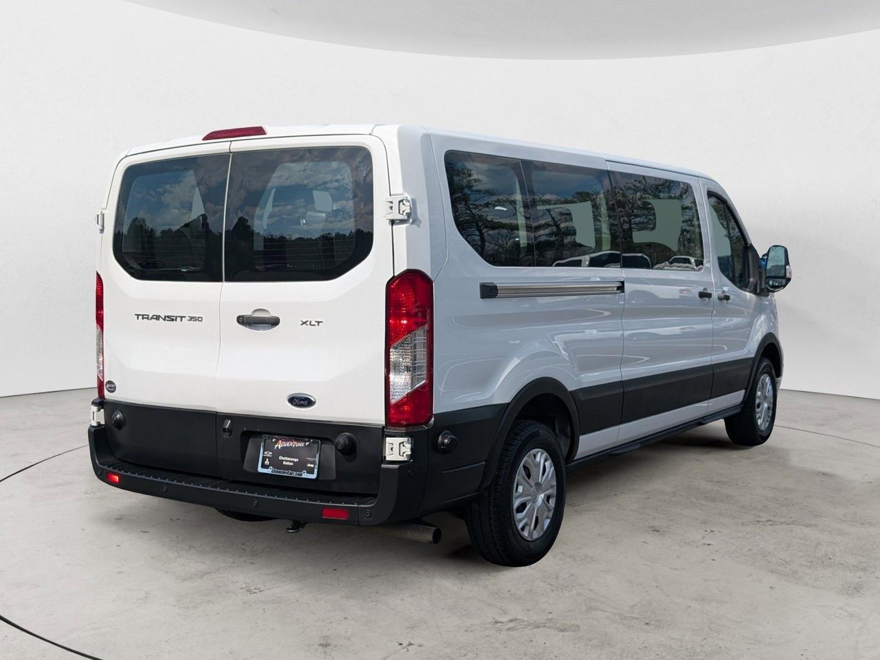 2024 Ford Transit Passenger Wagon XLT