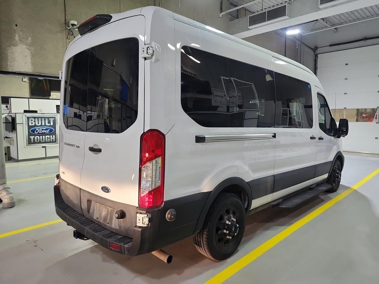2024 Ford Transit Passenger Wagon XLT Redwater AB