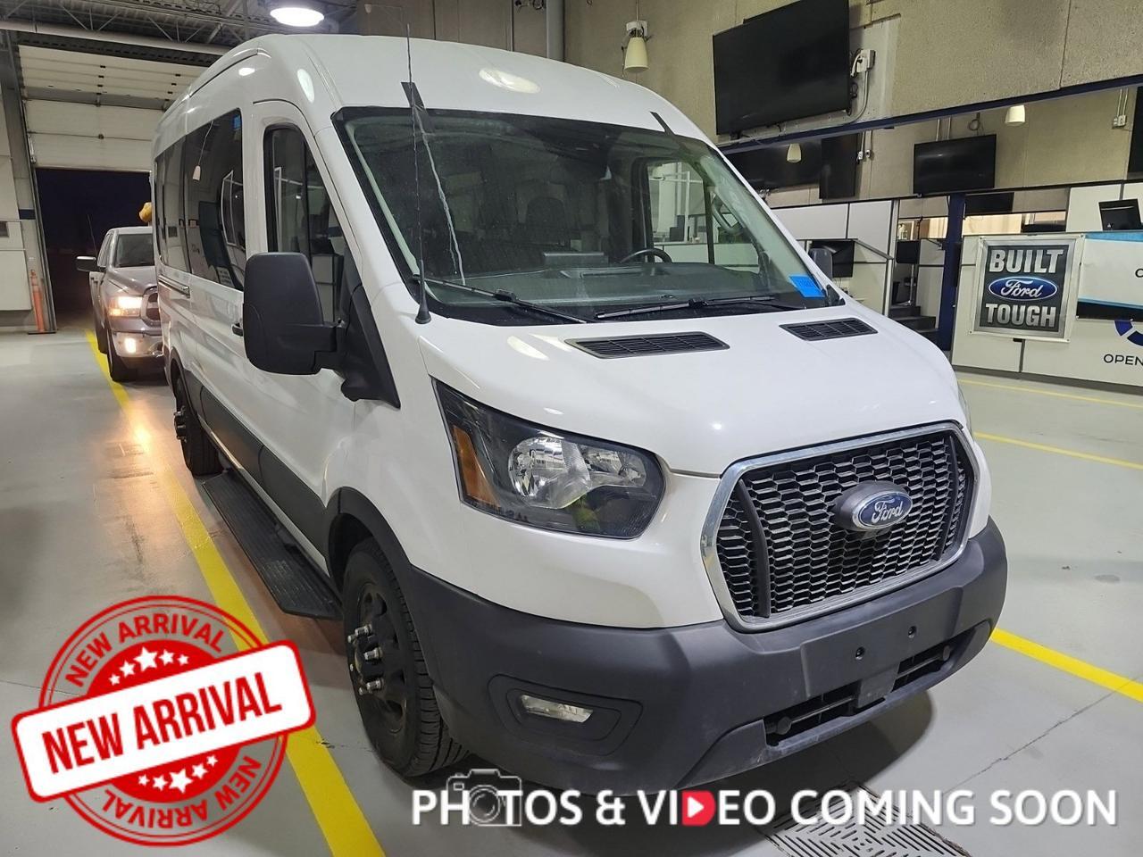 2024 Ford Transit Passenger Wagon XLT